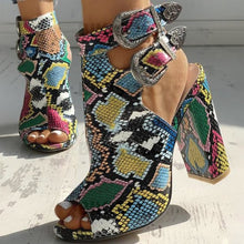 Charger l'image dans la galerie, Femmes Pu Talon Bottier Sandales À Bout Ouvert Avec Boucle La Copie Animale Chaussures