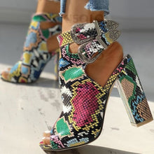 Charger l'image dans la galerie, Femmes Pu Talon Bottier Sandales À Bout Ouvert Avec Boucle La Copie Animale Chaussures