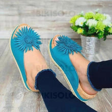 Charger l'image dans la galerie, Femmes Pu Talon Compensé Sandales À Bout Ouvert Chaussons Avec Une Fleur Chaussures