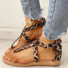 Charger l&#39;image dans la galerie, Femmes Pu Talon Plat Sandales À Bout Ouvert Avec Rivet Boucle La Copie Animale Chaussures