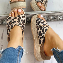 Charger l&#39;image dans la galerie, Femmes Pu Talon Plat Sandales À Bout Ouvert Chaussons Avec La Copie Animale Chaussures
